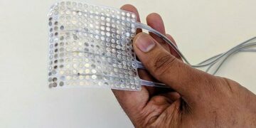 Presentan un implante cerebral que traduce los pensamientos