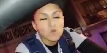 Mexico: un automovilista evitó un control de alcoholemia piropeando a la agente