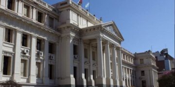 Las empresas públicas deberán concursar cargos para personas con discapacidad