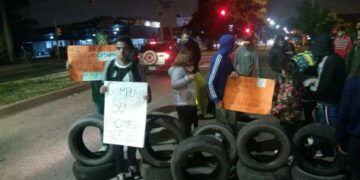 Vecinos reclaman por falta de iluminación en la Costanera