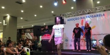 Repudio en Brasil por un desfile de niños huérfanos para ser adoptados