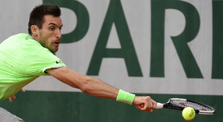 Mayer líquido a Vesely en su debut Mayer líquido a Vesely en su debut