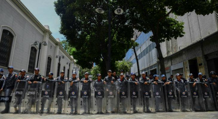 Venezuela: Maduro intenta anular el Parlamento opositor Venezuela: Maduro intenta anular el Parlamento opositor