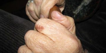 Investigan el presunto exceso policial en la muerte de una octogenaria