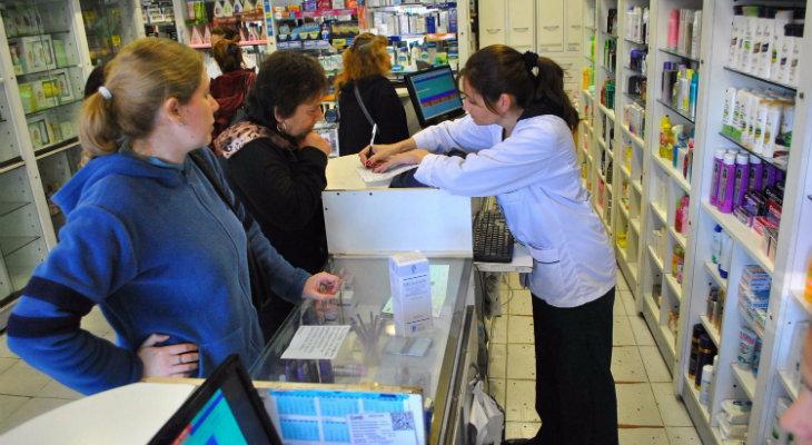Por la crisis, la gente cambia los hábitos de consumo de medicamentos Por la crisis, la gente cambia los hábitos de consumo de medicamentos