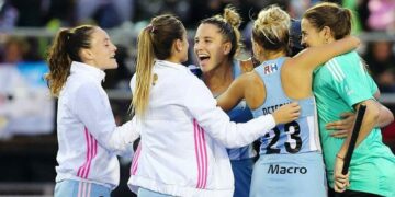 Las Leonas vencieron por penales a Australia