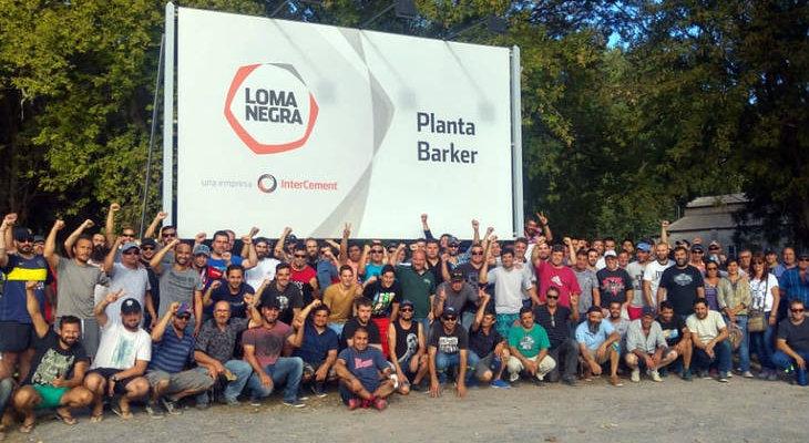 Loma Negra anunció 100 despidos y amenaza con el cierre de una planta Loma Negra anunció 100 despidos y amenaza con el cierre de una planta