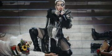 Madonna burló las reglas de Eurovisión y mostró una bandera palestina