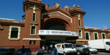 Preparar un locro para diez personas costará 763 pesos