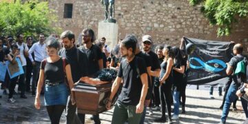 Cabildo abierto en contra del ajuste en la ciencia
