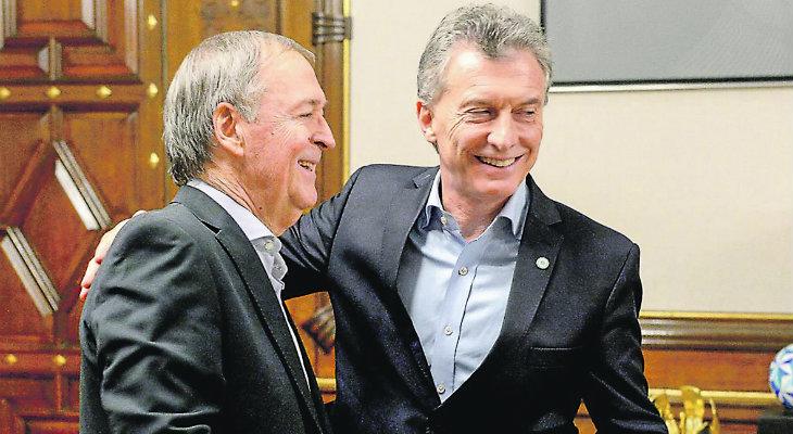 Schiaretti planteó condiciones para sellar un acuerdo con Macri Schiaretti planteó condiciones para sellar un acuerdo con Macri