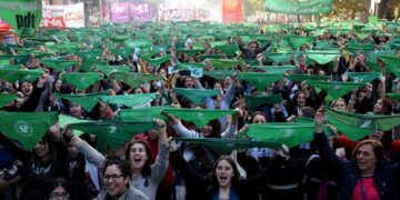 Presentaron un nueva versión del proyecto que legaliza el aborto