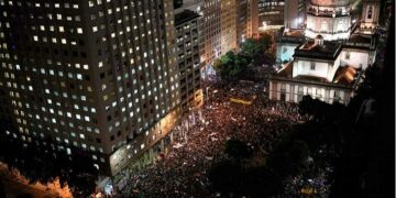 Brasil salió por primera vez a las calles contra Bolsonaro