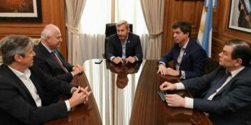 La «tercera vía» se reúne este miércoles