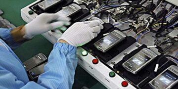 La producción de celulares cayó en el primer trimestre