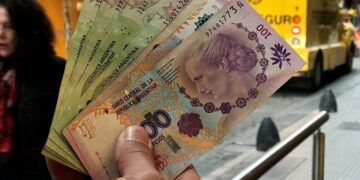 El poder adquisitivo cayó 16,2% en 12 meses