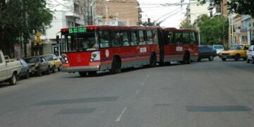 Se levantó el paro de transporte y el 25 de mayo habrá colectivos