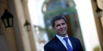 En  plena campaña, Uñac y Alperovich se acercan a CFK