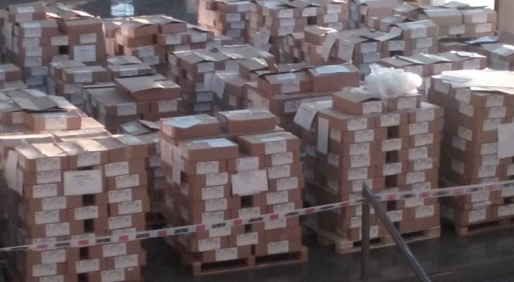 Avanza el operativo para entregar las urnas en las escuelas Avanza el operativo para entregar las urnas en las escuelas