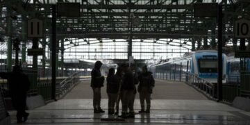 Por el apagón, más de 40.000 personas continuaban sin luz