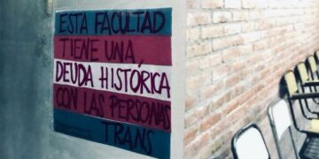 Solidaridad estudiantil ante un caso de transfobia en Derecho