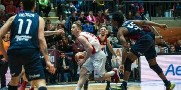 Instituto perdió y volvió a quedar abajo en la serie