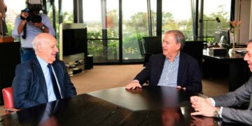 Schiaretti ratificaría mañana la opción de la tercera vía electoral