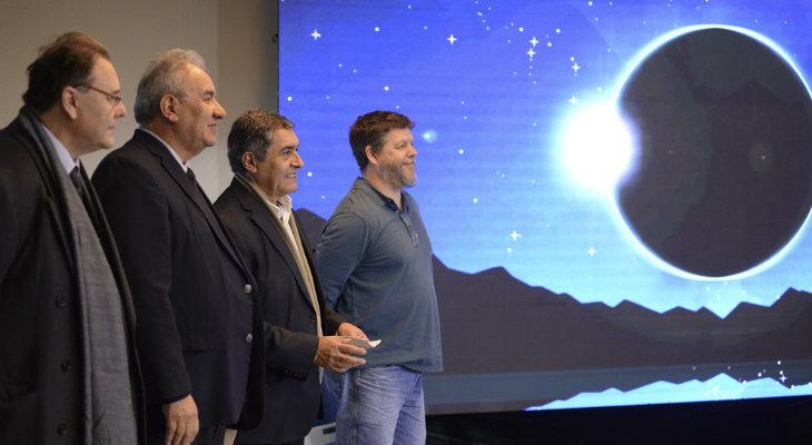 Eclipse: una apuesta a la divulgación científica Eclipse: una apuesta a la divulgación científica