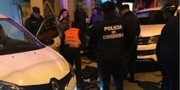 Tiroteo, un muerto y tres heridos frente a la Galería Norte