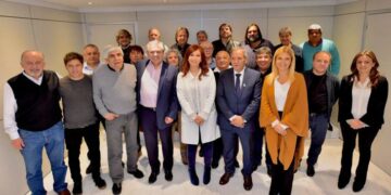 Los Fernández, Kicillof y Magario junto al sindicalismo opositor