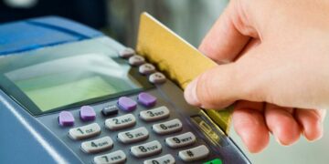 La recesión impone las compras con tarjeta y en cuotas