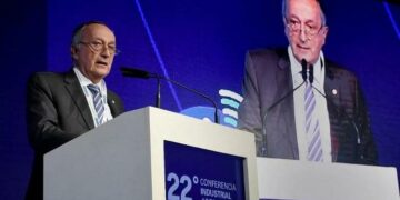 Acevedo dijo que poca gente quiere invertir en el país