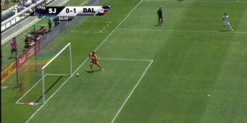 ¡Se le escapó la pelota al Indio Vega!