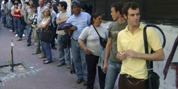 El desempleo ya alcanza a más de 2 millones de argentinos