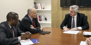 Alberto, dispuesto a renegociar el acuerdo financiero con el FMI