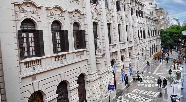 La Unicameral aprobó la creación del Abogado del Niño La Unicameral aprobó la creación del Abogado del Niño