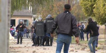 Vecinos de Los Cortaderos atacaron a un presunto violador de una niña