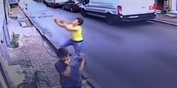 Un hombre salvó a una niña que cayó al vacío desde un balcón