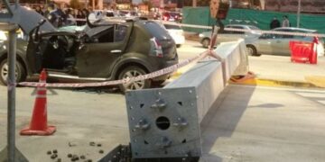 Pagaron $800.000 al hombre cuyo auto fue aplastado por una columna