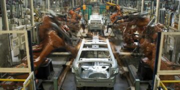 En medio de las negociaciones con Europa, el patentamiento de vehículos cayó 44%