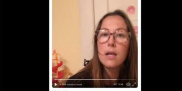 La amenazaron porque creyeron que escrachó a Macri en Zúrich