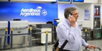 Cruces entre el Gobierno y los aeronáuticos por los mensajes en los vuelos