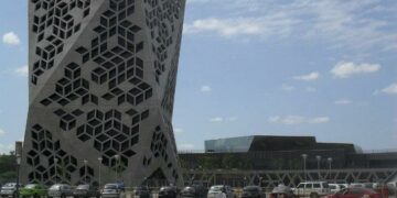 Agosto llegará con duras negociaciones salariales