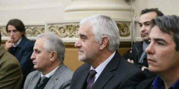 La Unicameral aprobó la re-reelección de Decara