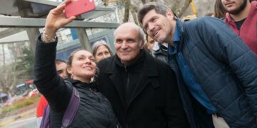 Jubilaciones y planes sociales no, pero empleados públicos sí