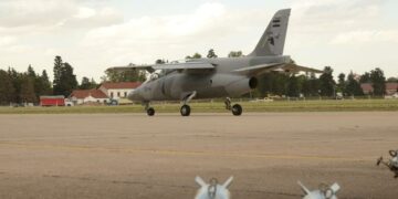 Fadea confía en reactivar la venta de los aviones Pampa a Guatemala