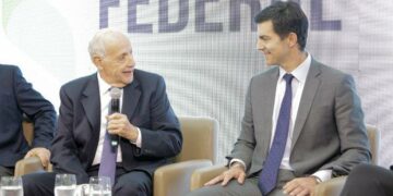 Lavagna buscará sacar a los cordobeses de la polarización