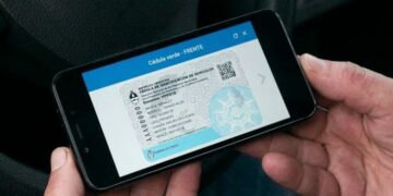 Las cédulas verde y azul ya están disponibles en el teléfono celular