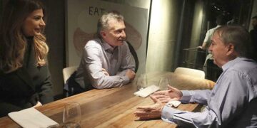 El Presidente hizo un alto en la campaña y cenó con Schiaretti