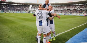 Talleres venció a Vélez en el inicio del torneo